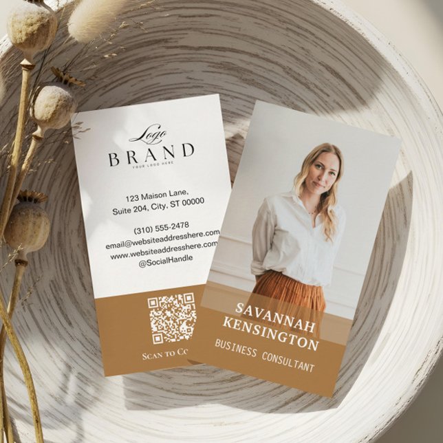 Minimal Modern Professional Photo Company Logo QR Business Card (Minimal Modern Professional Photo Company Logo QR Business Card)