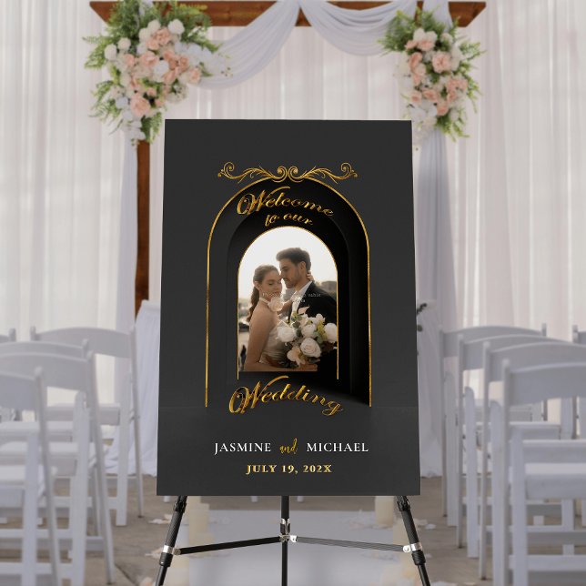 Minimalist Black Gold Arch Wedding Welcome Sign (Creator Uploaded)