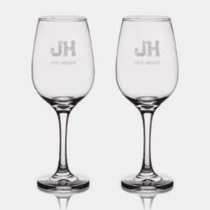 MINIMALIST BLACK TWO LETTER MONOGRAM NAME CLEAR WINE GLASS