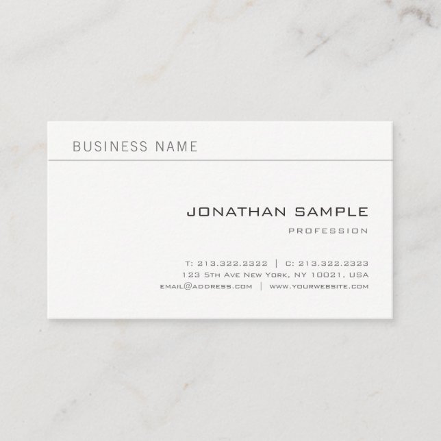 Minimalist Creative Professional Modern Plain Chic Business Card (Front)