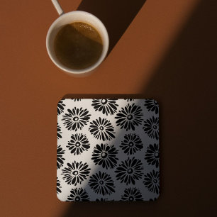 Minimalist Groovy Black and White Daisy Flowers Beverage Coaster