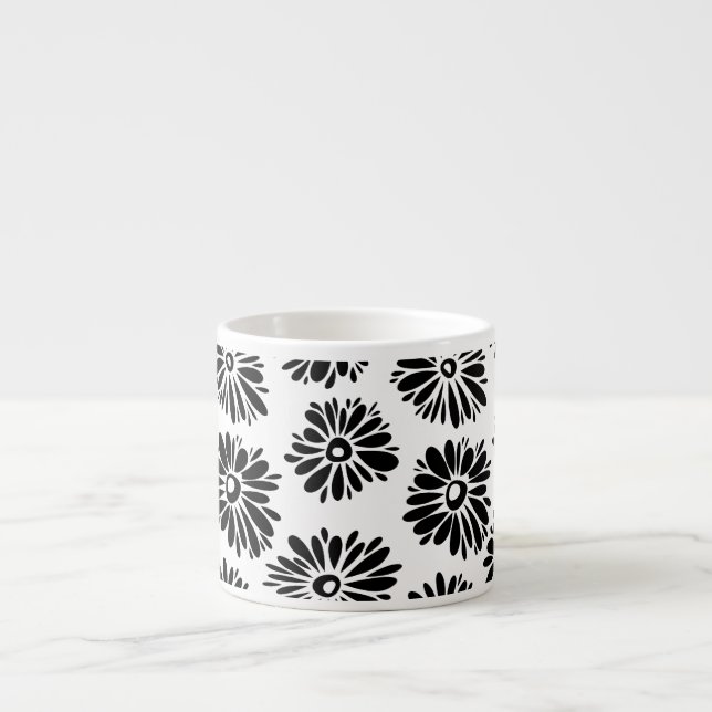 Minimalist Groovy Black and White Daisy Flowers Espresso Cup (Front)