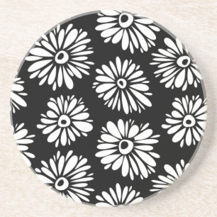 Minimalist Groovy Black and White Daisy Pattern Drink Coaster