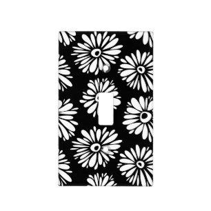 Minimalist Groovy Black and White Daisy Pattern Light Switch Cover