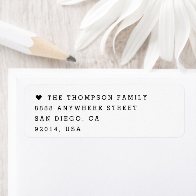 Minimalist Modern Heart Family Name Customizable Label (Insitu)