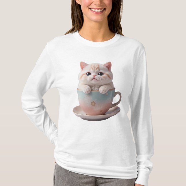 "Minimalist Paw Print Cat T-Shirt – Trendy Aesthet (Front)