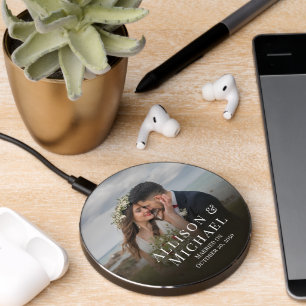 Minimalist Photo Simple Minimal Wedding Couple Wireless Charger