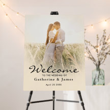 minimalist wedding welcome sign with photo