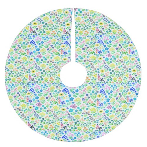 Minimalist Wildflower Seamless Pattern on White Brushed Polyester Tree Skirt