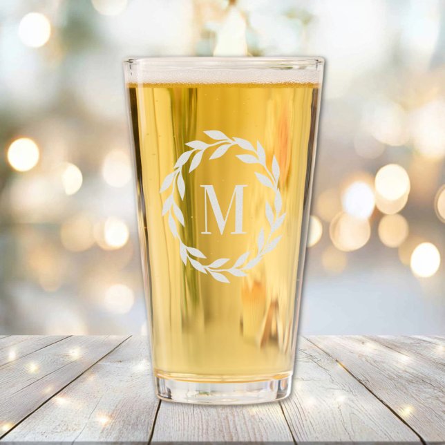 Minimalist Wreath Bold Monogram Pint Glass (Minimalist Wreath Bold Monogram Pint Glass
)