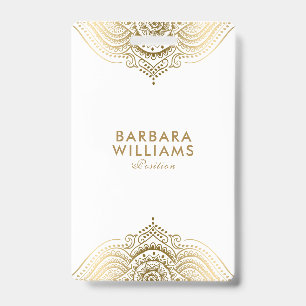 Minimalistig White & Gold Ornate Lace Badge