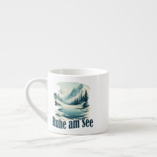 Minimalistische Seenlandschaft – Ruhe am Wasser Espresso Cup