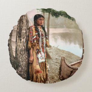 Minnehaha 1897 Vintage Native American Hiawatha Round Pillow