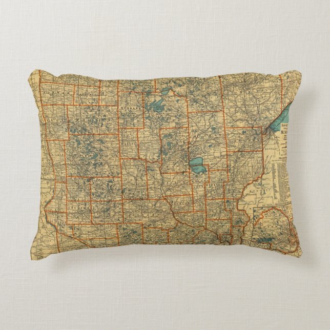 Minnesota road map decorative pillow (Front)