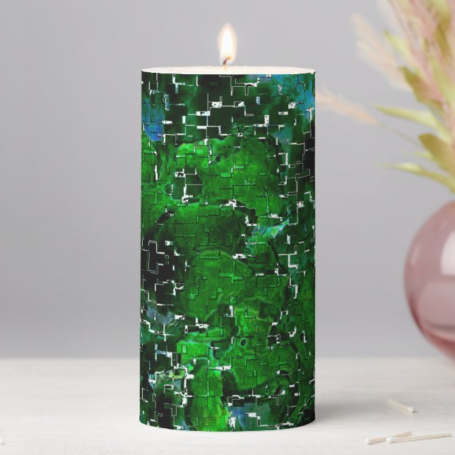 Mirroring of small green mosaic, white dotted   pillar candle (In Situ)