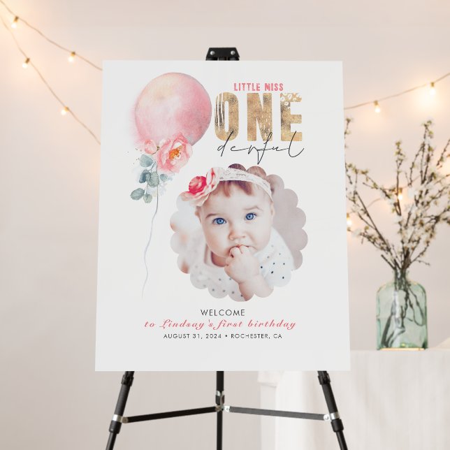 Miss Onederful Pink 1st Birthday Photo Welcome Foam Board (In Situ (Stand))