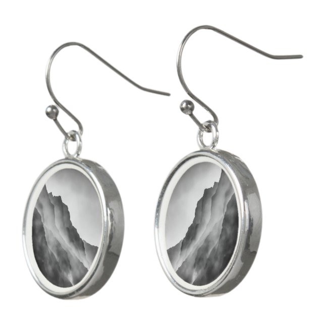 Mist on the rocks earrings (Angled)