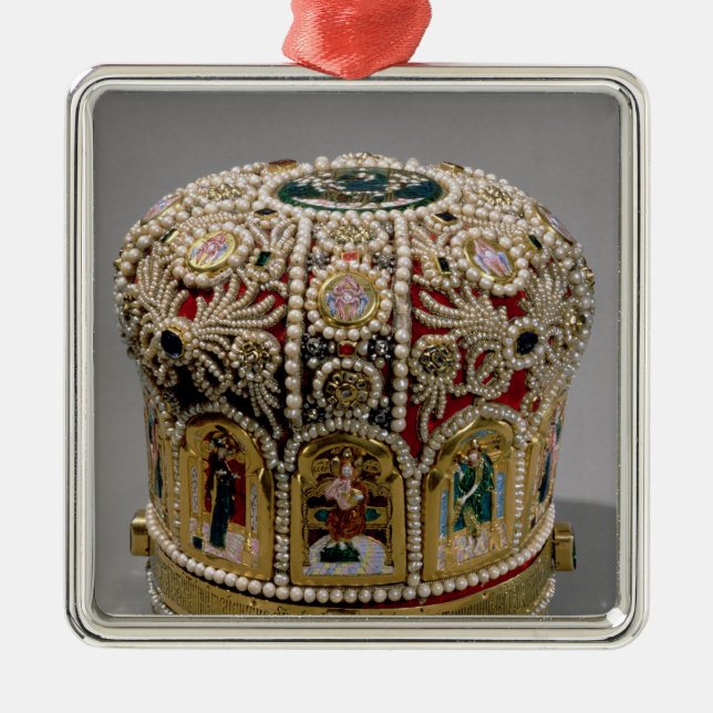 Mitre crown set with pearls and precious metal ornament (Front)