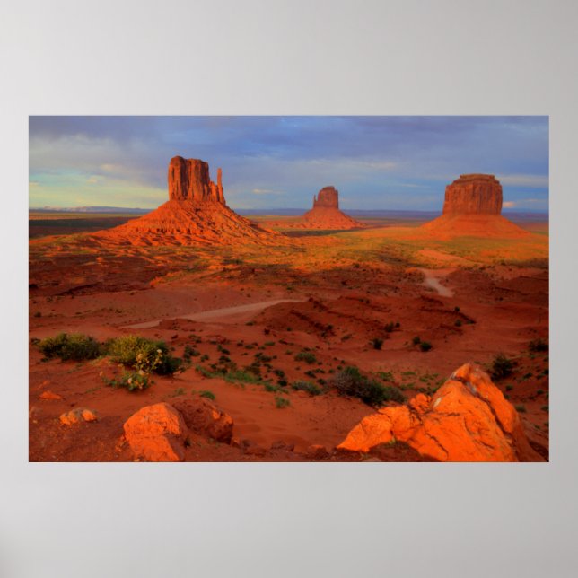 Mittens, Monument valley, AZ Poster (Front)
