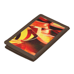 Mix of yellowing with dark red, strong streaked tri-fold wallet