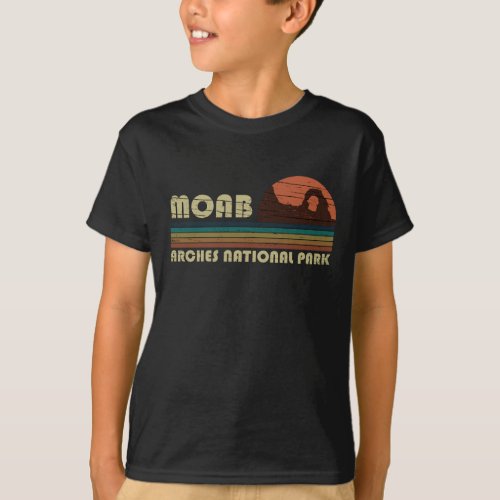 Moab Utah vintage sunset Arches national park T_Shirt