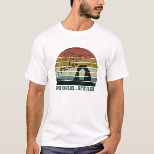 Moab Utah vintage sunset Arches national park T_Shirt