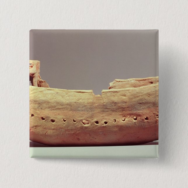 Model of a boat with a high poop deck button (Front)