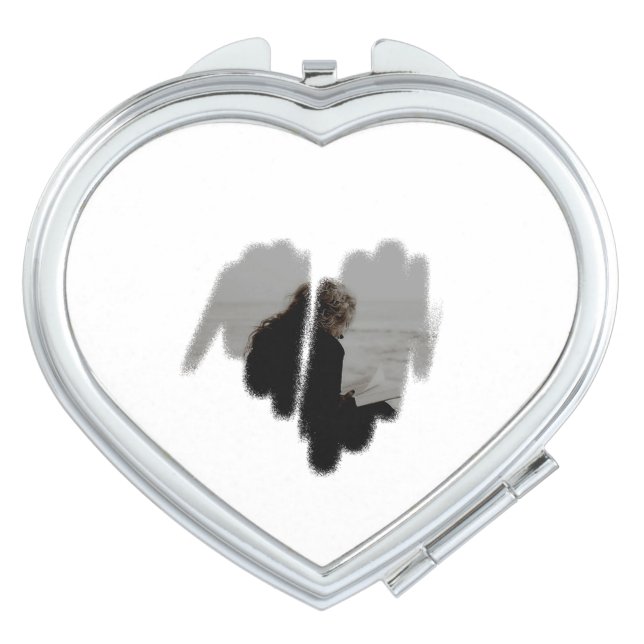 Moderate Graffiti Sprayed Heart Frame Compact Mirror (Front)