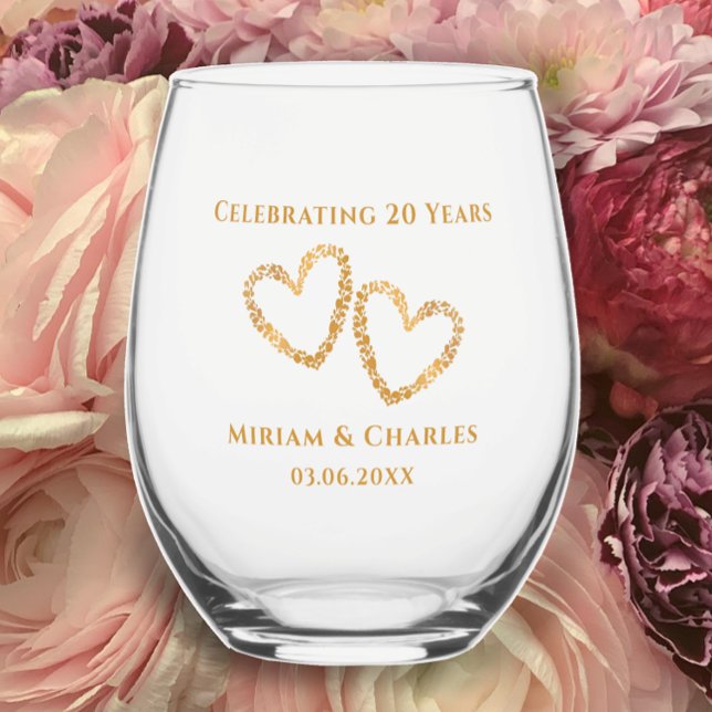 Modern 20th Wedding Anniversary Heart Personalized Stemless Wine Glass (Add couples names and wedding anniversary date for an elegant golden heart keepsake glass gift.
)
