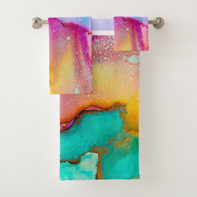 Modern Abstract Marble Watercolor Design Bath Towel Set (Insitu)