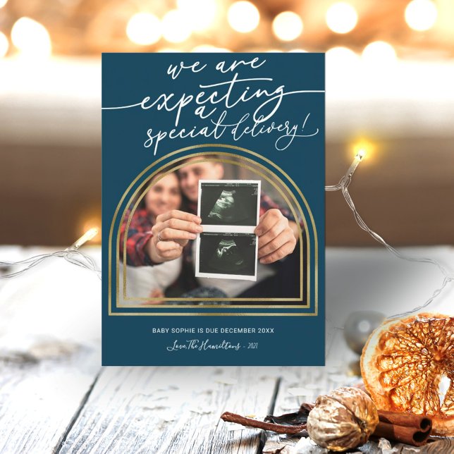 Modern Arch Christmas Pregnancy Announcement  (Creator Uploaded)