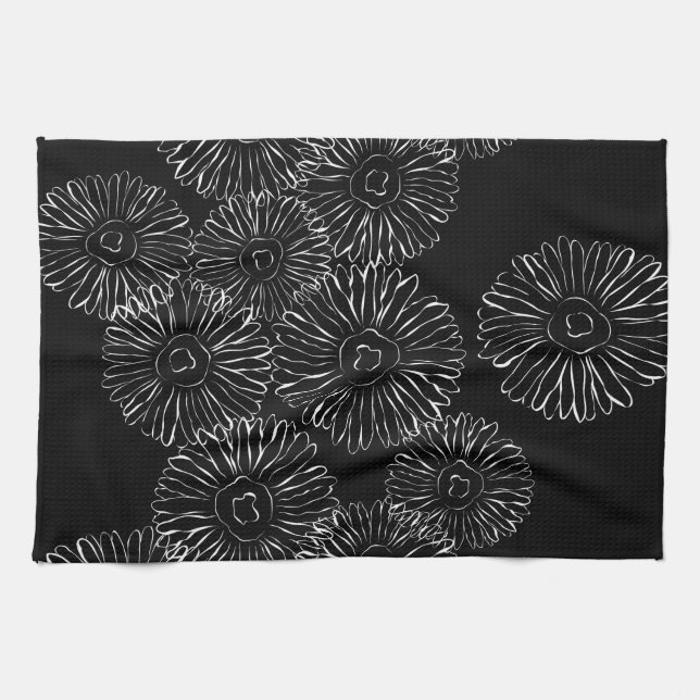 Modern Black and White Boho Chic Daisy Pattern  Towel (Horizontal)