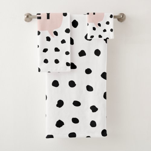 Modern Black Dots  Bubble Chat Pink With Hey Bath Towel Set