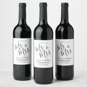 Modern Black & White Mr & Mrs Wedding  Wine Label