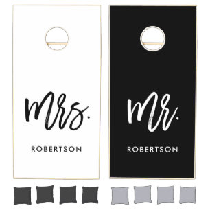 Modern Brush Script   Mr and Mrs Wedding Cornhole Set