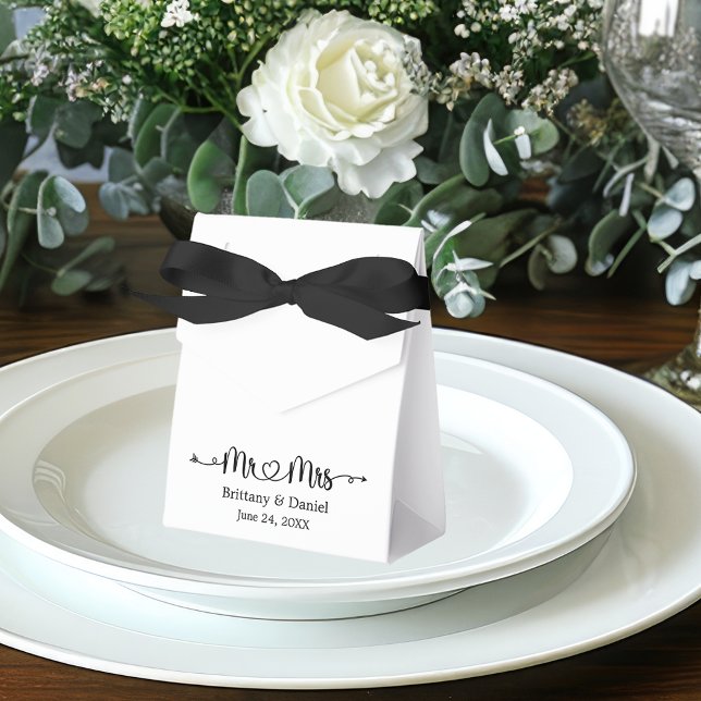 Modern Calligraphy Heart Mr. and Mrs. Wedding  Favor Boxes (Customize to change your personalized text size or text style.)