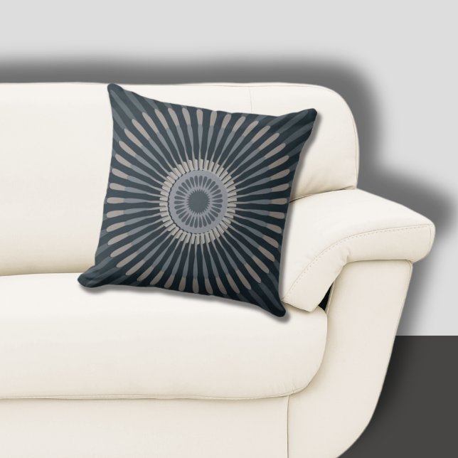 Modern Centered Blue-Gray Star Flower Throw Pillow (Modern Centered Blue-Gray Star Flower Throw Pillow)