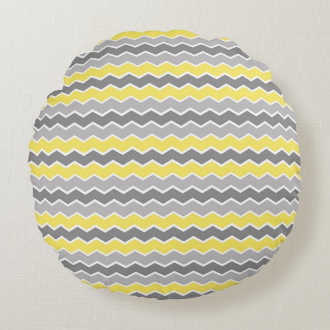 Modern Chevron Zigzag Seamless Pattern Round Pillow (Front)