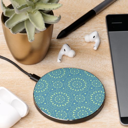 Modern Chic Simple Minimalist Lime Green Teal Wireless Charger