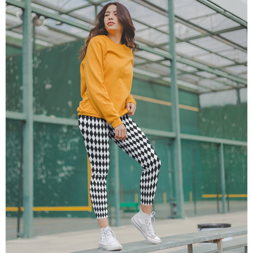 Modern Chic Stylish Black White Harlequin Pattern Leggings