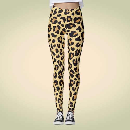 Modern Chic Wildlife Leopard Animal Print Pattern Leggings