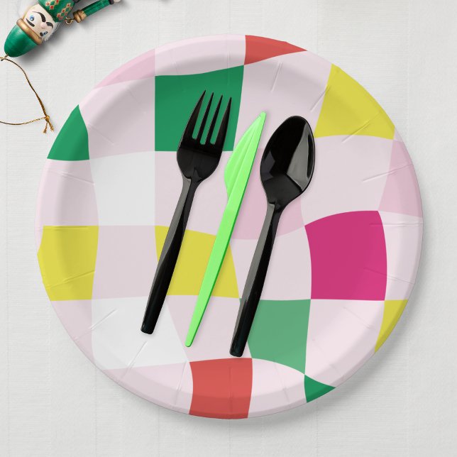 Modern Colorful Tartan Plaid Christmas Paper Plates (Creator Uploaded)