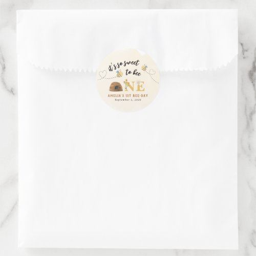 Modern Cute Its so sweet to bee first birthday Classic Round Sticker