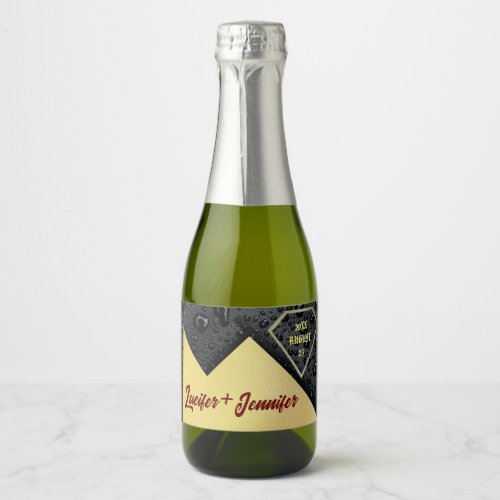 Modern Elegant Golden Diamond Custom Wedding  Sparkling Wine Label