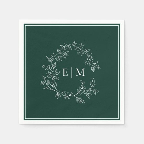 Modern Emerald Green Leafy Crest Monogram Wedding Napkins