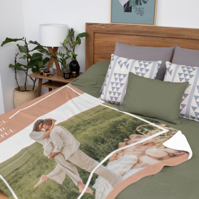 Modern Family Photo | Thankful Blessed Grateful Fleece Blanket (Creator Uploaded)