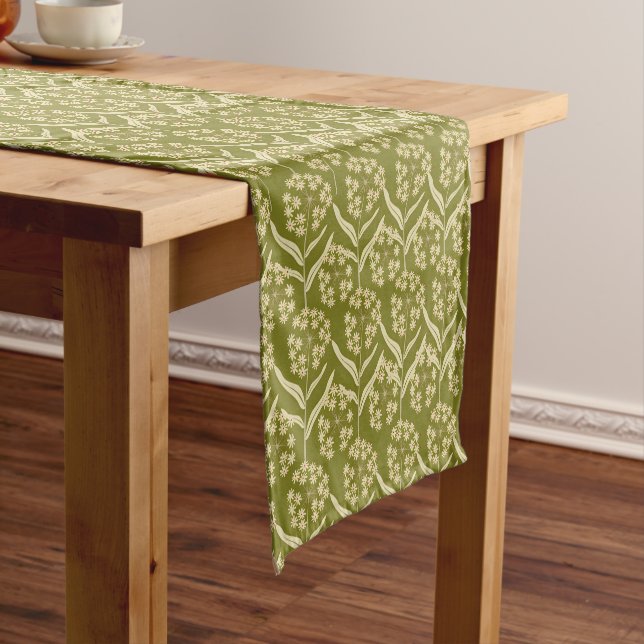 Modern Floral Pattern: White Umbel Flowers Short Table Runner (In Situ)