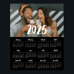 Modern font 2025 family photo Black calendar Poster<br><div class="desc">An elegant photo calendar poster to customize with a family picture,  a perfect way to start the year 2025.</div>