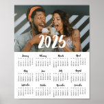 Modern font 2025 family photo calendar poster<br><div class="desc">An elegant photo calendar poster to customize with a family picture,  a perfect way to start the year 2025.</div>