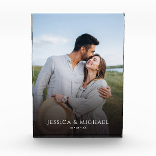 Modern Full Photo Engagement Photo Block